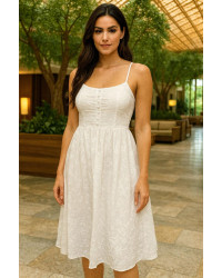 Vestido 3/4 tela bordada Vestido 3/4 tela bordada